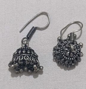 4 Earrings