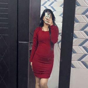 Chic Red Long-Sleeve Bodycon Dress
