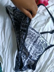 Stylish Bandana Print Sports Bra