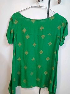 Green kurta with golden print