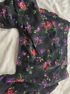 Chic Floral Print Off-Shoulder Top