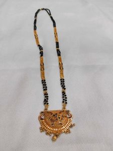 Elegant Gold Mangalsutra