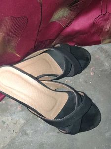 Stylish Black Flat Sandals buy now branded product