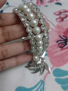 🎀Elegant Pearl &amp; Crystal Bracelet 🎀