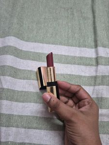 Bobbi Brown Hibiscus shade Rich Berry Lipstick