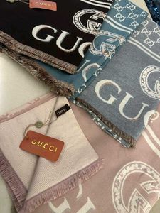 gucci warm stoles unisex