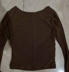 Chic Brown Ruched Top 🤎