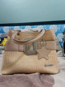 Chic Beige Croc-Embossed Handbag