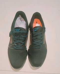 Reebok Men's Casual Shoes. Like New . Good Conditi