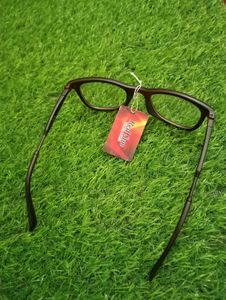 Stylish wayfarer eye glass