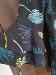 Chic Floral Print Bell Sleeve Top