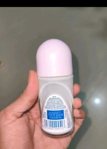 WishCare Ceramide Lip Balm SPF 50+ +Nivea roll on