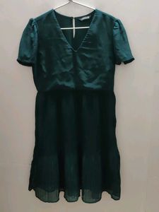 Elegant Emerald Green Pleated Dress