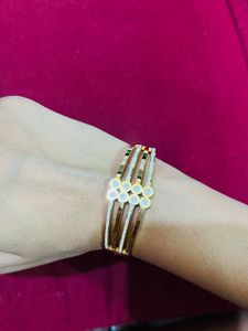 Anti turnish braclet new with tag