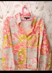 combo offer-Vibrant Floral Print Button-Up Blouse