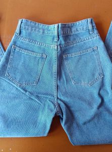 Urbanic Wide Leg Blue Jeans