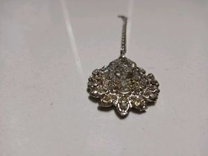 Stunning Maang Tikka with Rhinestones