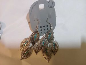 C Dangle Earrings Set