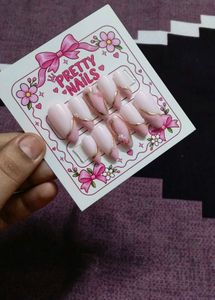 Pretty Nails - Pink &amp; Gold French Tips