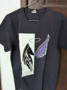 Cool Angel Wing Graphic T-Shirt