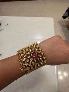 Exquisite Kundan & Pearl Bangle