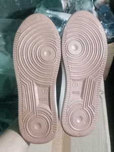 NEW NO USED CASUAL SHOES FOR MAN.