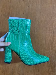 Snake Textutre Green Boots Size 36/38