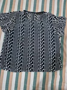Stylish Black &amp; White Embroidered Kurta Top