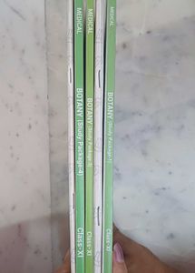 AAKASH NEET FULL BIO SET + NCERT MAPS (XI &amp; XII)