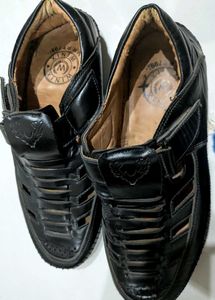 Classic Black Leather Gladiator Sandals