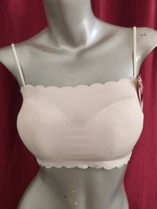 129 Frill Cut Sports Bra