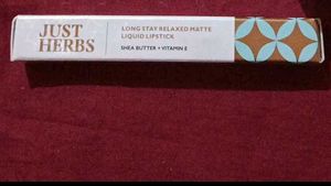 Just Herbs Plum Rose Liquid Lipstick