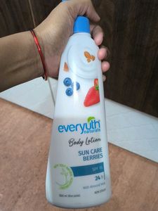 Everyuth Naturals Body Lotion Sun Care Berries