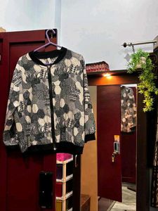 Geometric Print Jacket for light weight fo
