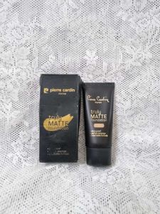 Pierre Cardin Truly Matte Foundation