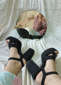 Black Block Strap Heels👠💕