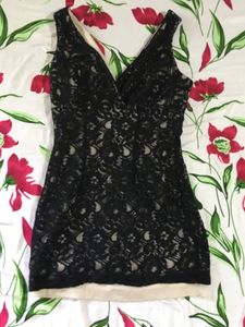 Elegant Lace Bodycon: Sleek and Stylish