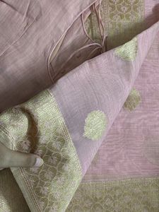 Elegant Pink &amp; Gold Saree
