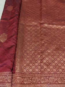 saree with golden thread work