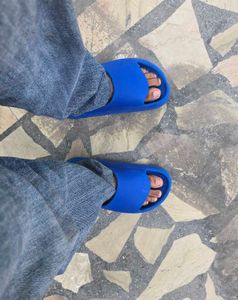 LUDIC Jamun Blue Sliders