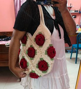 Chic Crochet Rose tote bag