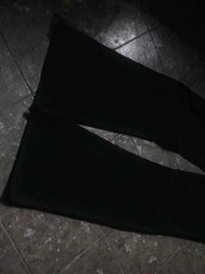 Jecci Five slim flared Y2K pants