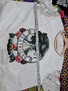 Stylish White Graphic Tee