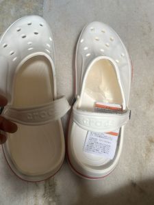 White Casual Clogs - Comfortable &amp; Stylish