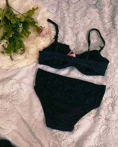 Elegant Black Lace Bra and Panty Set👍👍👍👍