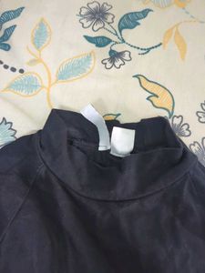 Black Cropped Long Sleeve Top