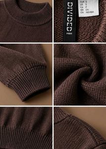 DARK BROWN CROPPED MOCK NECK SWEATER