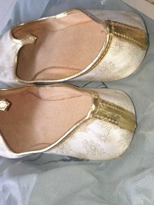 Elegant Indian Jutti Shoes