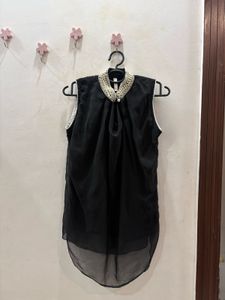 Black Pearl Collar Sleeveless Top