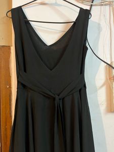 Elegant Black V-back  Midi Dress